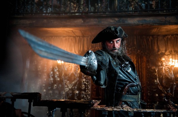 the pirate Blackbeard from Pirates of the Caribbean On Stranger Tides movie wallpaper